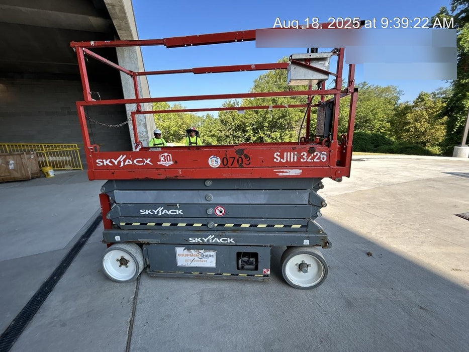 2015 Skyjack SJIII-3226 26' Electric Scissor Lift