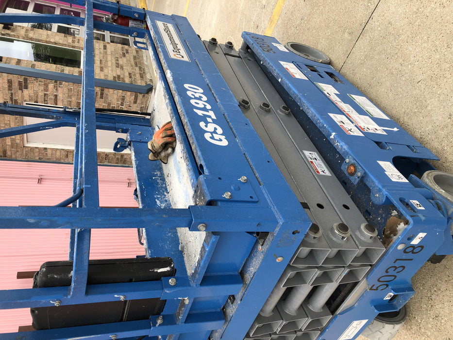 2019 Genie GS-1930 Fixed Rails with Chain Entry