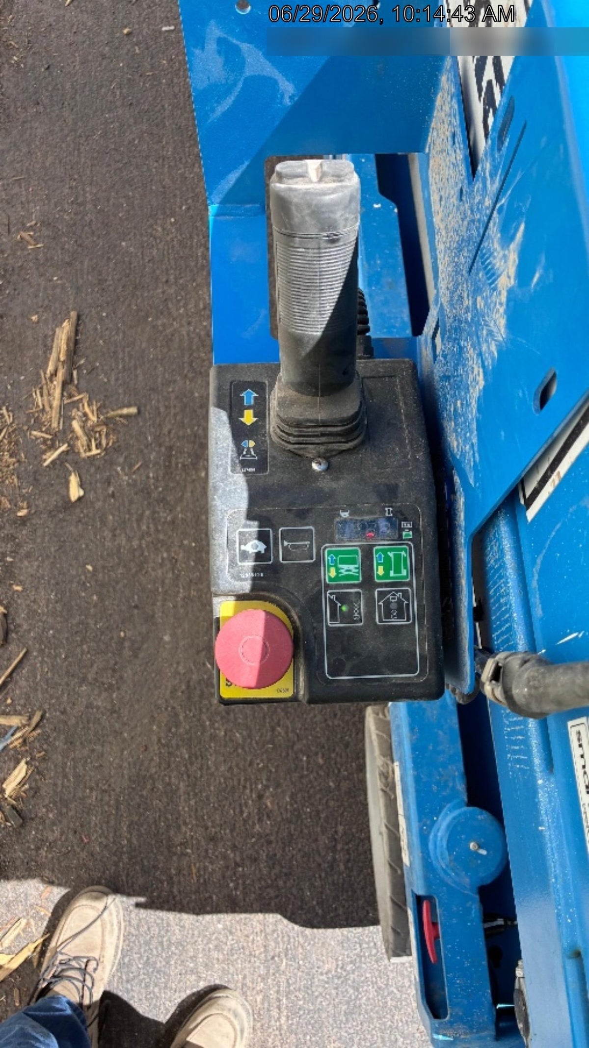 2023 GENIE GS-2632