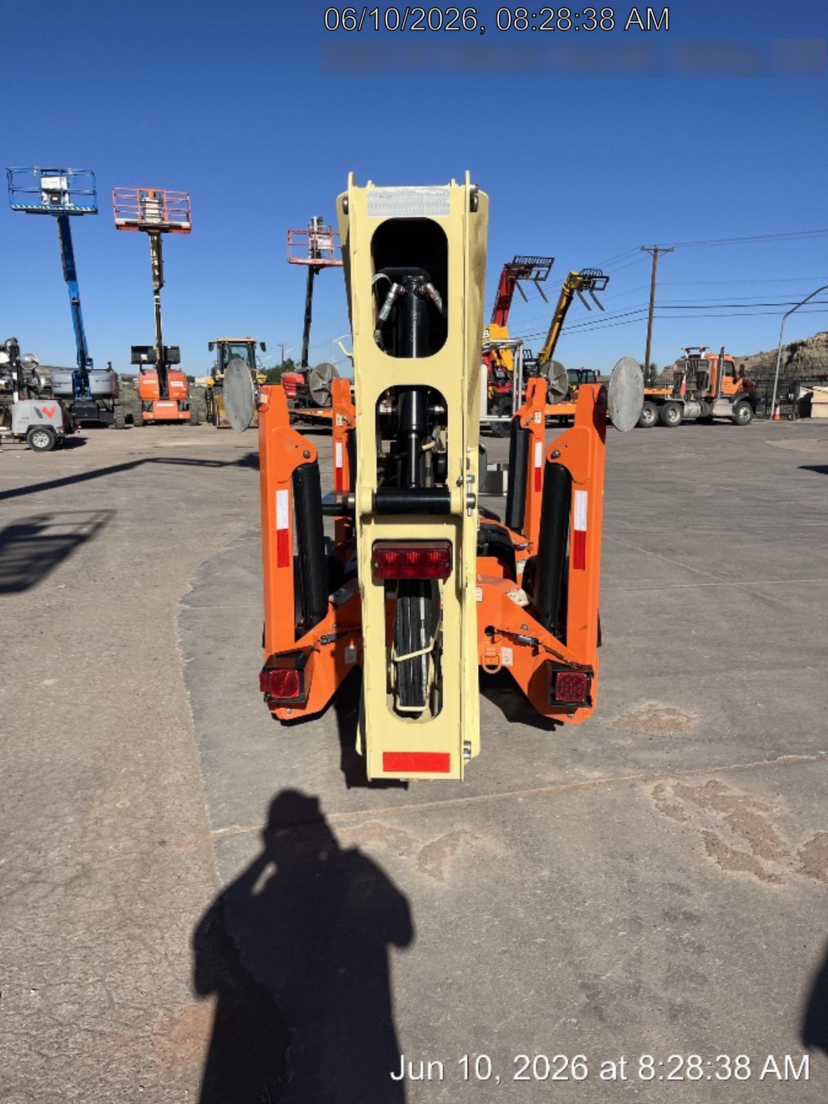 2022 JLG T350