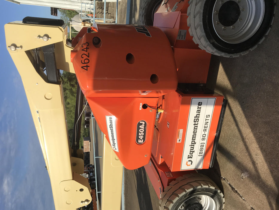 2019 JLG E450AJ