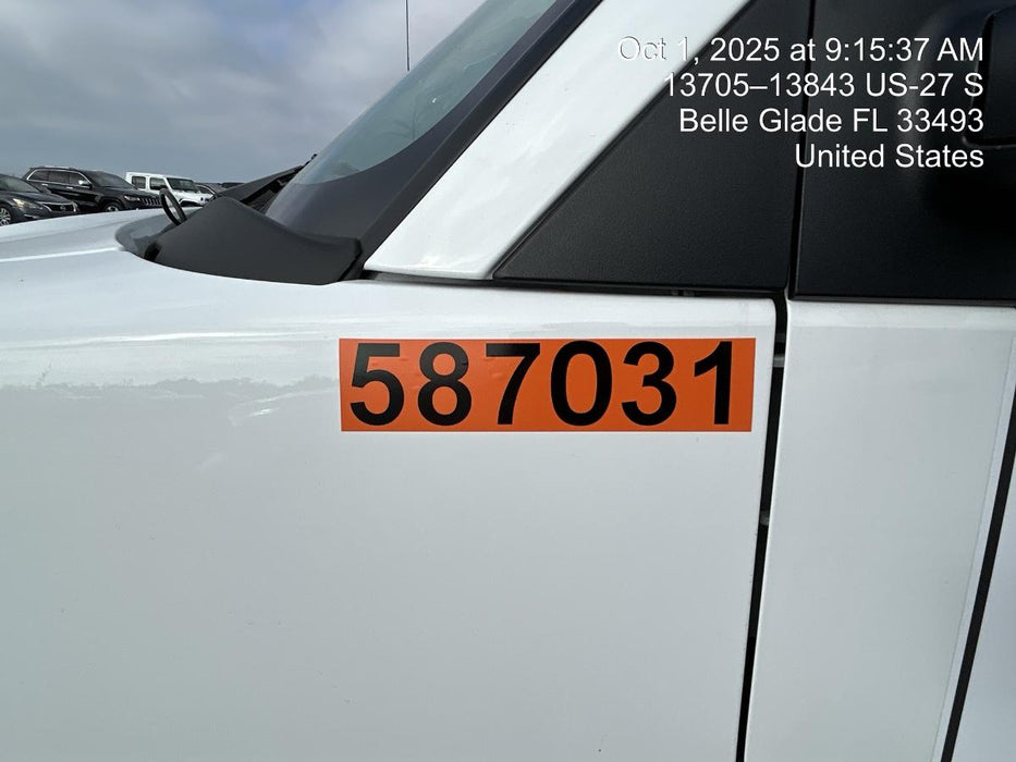 2025 CHEVROLET Express Van - Rental