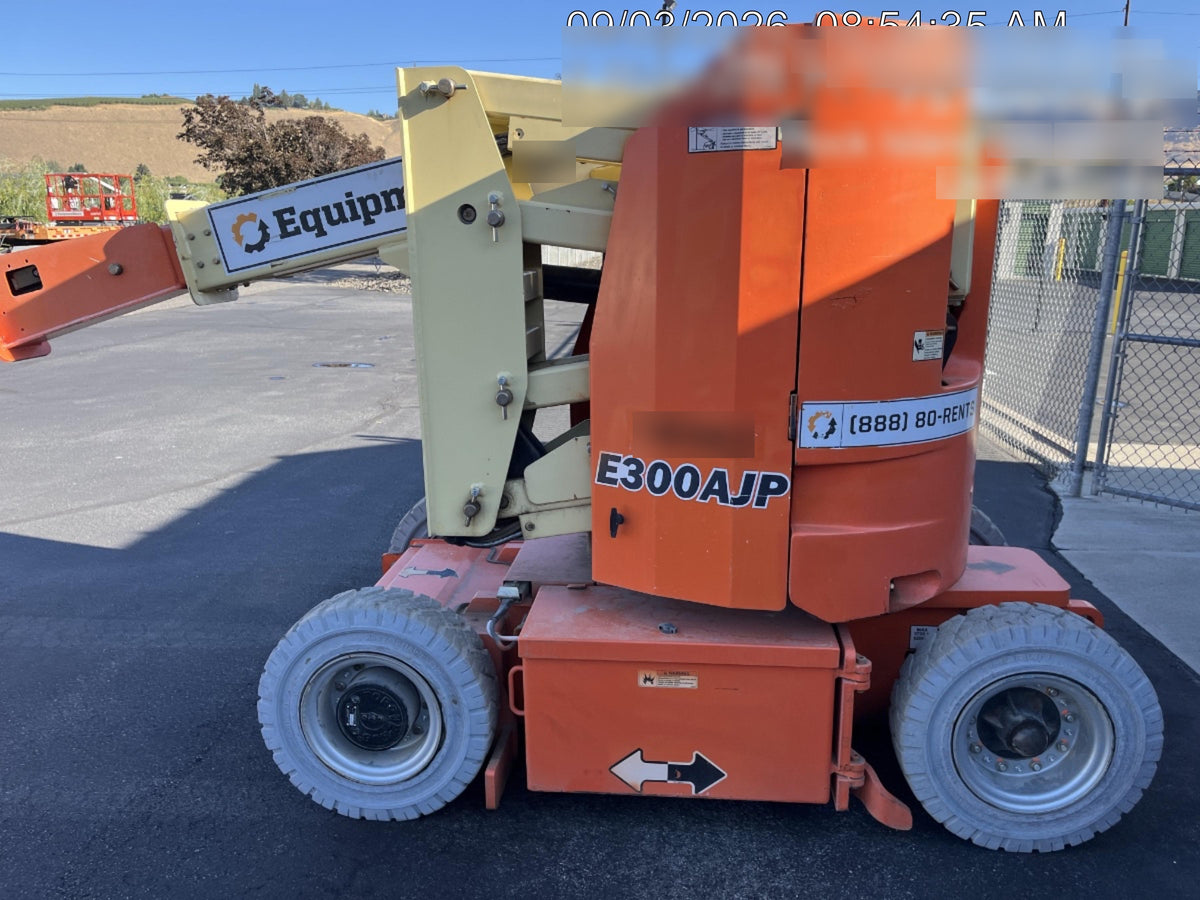 2019 JLG E300AJP