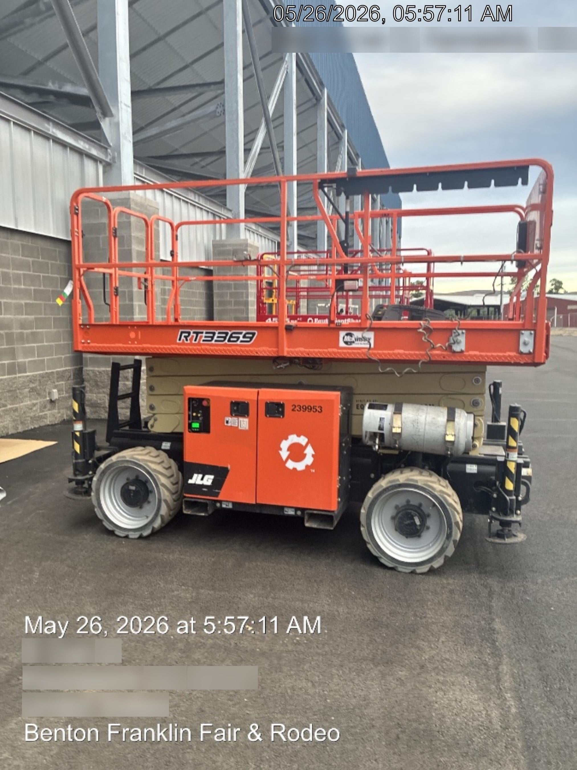 2022 JLG RT3369