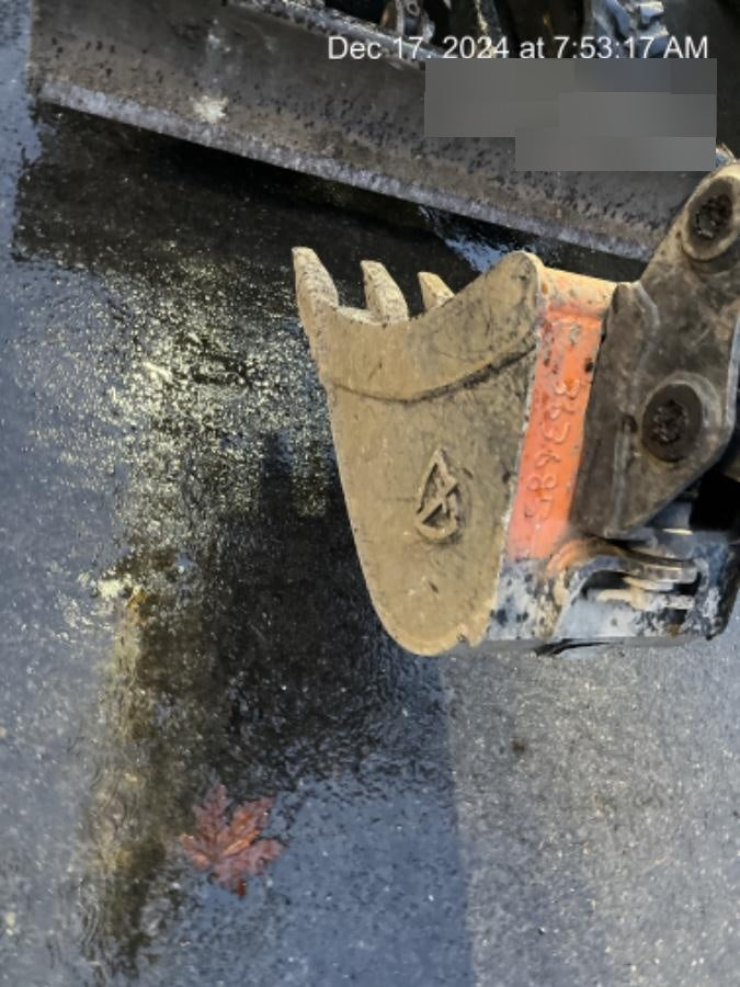 2022 PALADIN 18" Tooth Bucket, Paladin
