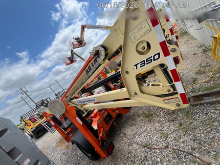 2023 JLG T350