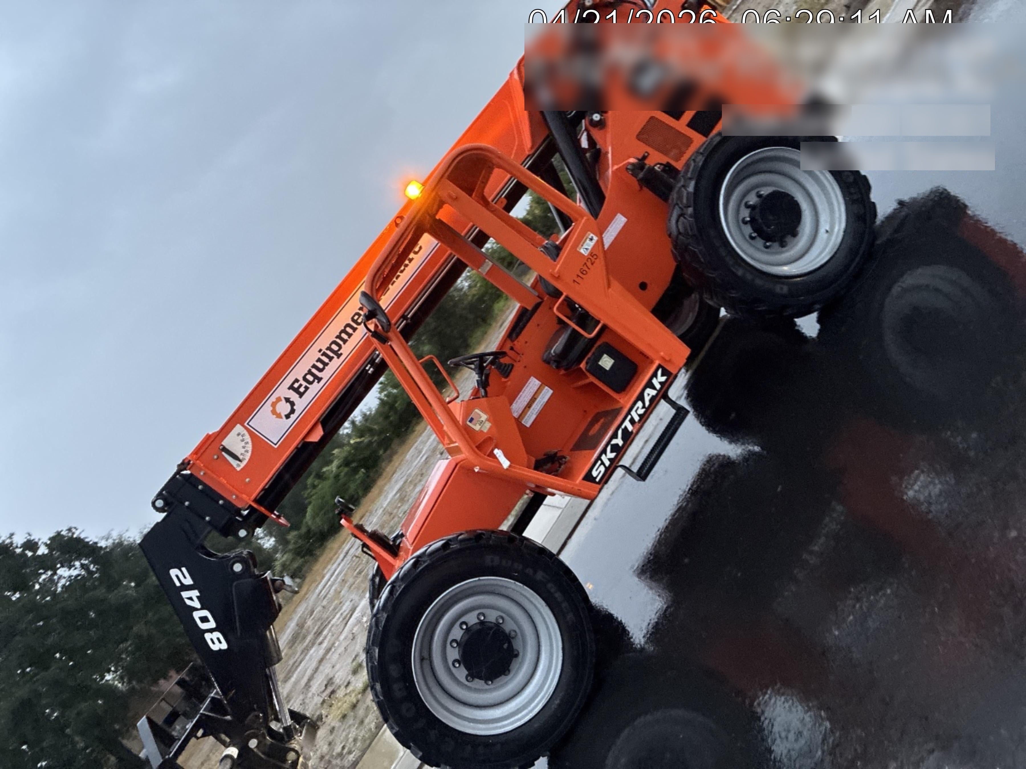 2020 SKYTRAK 8042
