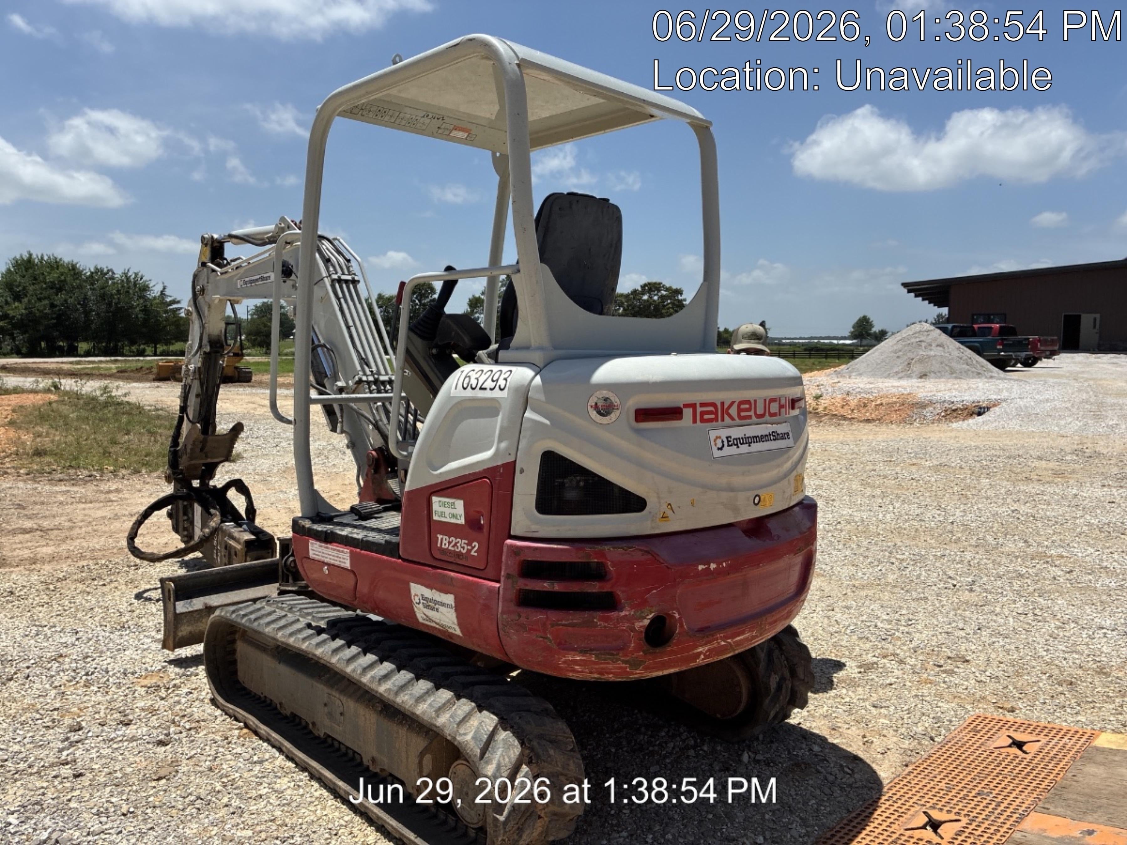 2021 TAKEUCHI TB235-2R