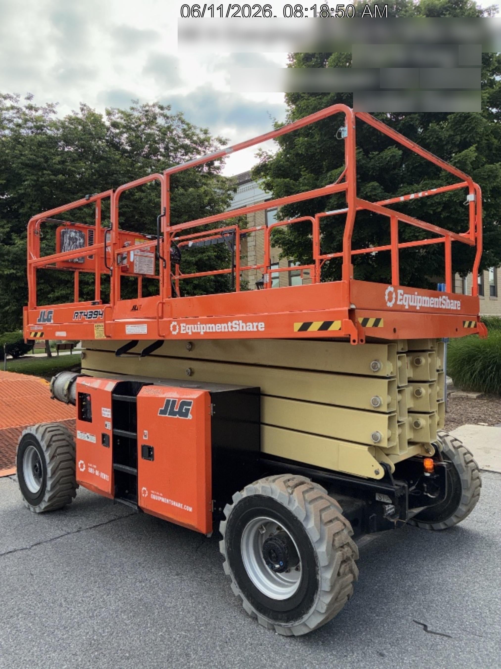 2023 JLG RT4394