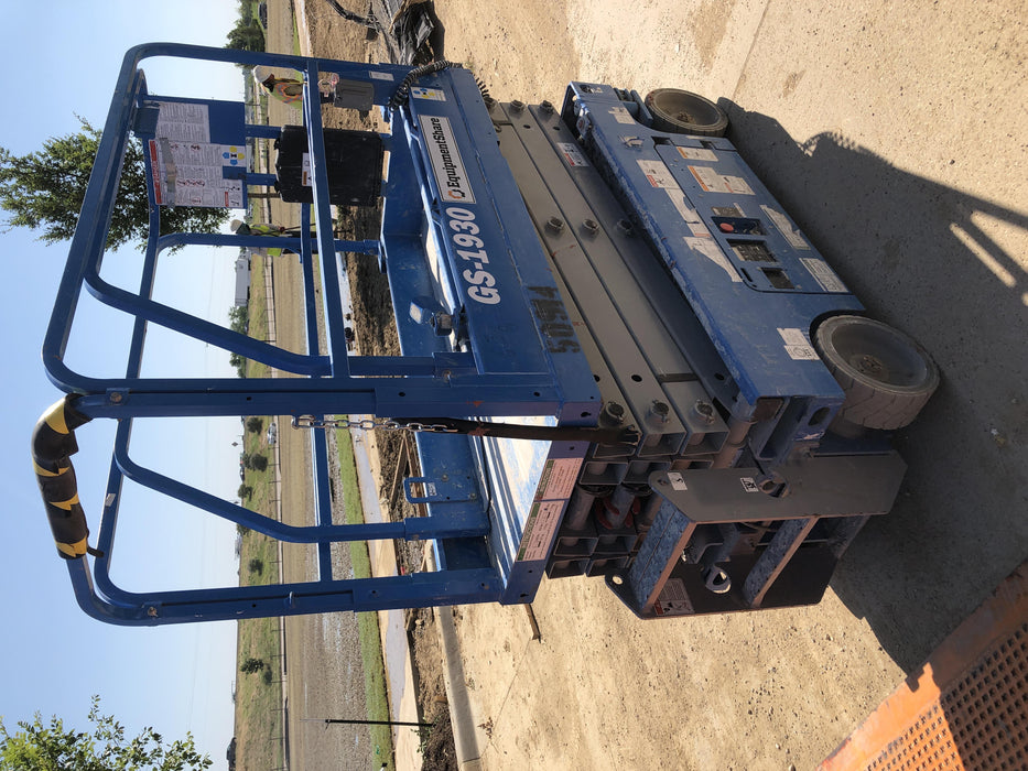 2019 Genie GS-1930 Fixed Rails with Chain Entry