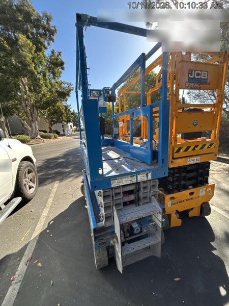 2020 Genie GS-1930 Solid Non Marking Tires, Beacon, Folding rails with half height swing gate, 800W Inverter