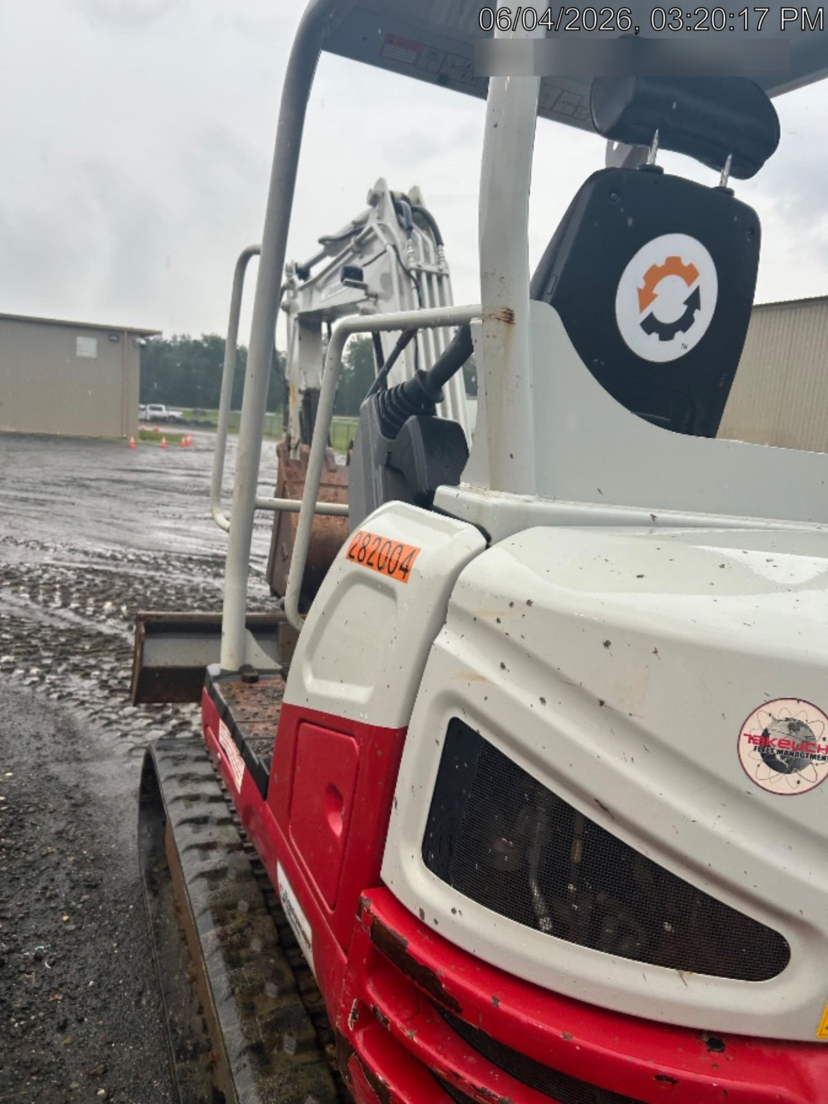 2022 TAKEUCHI TB250-2R