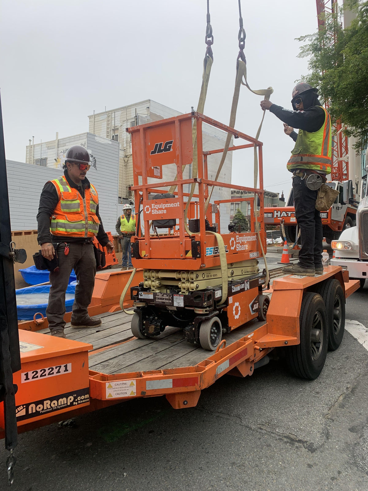 2022 JLG ES1330L