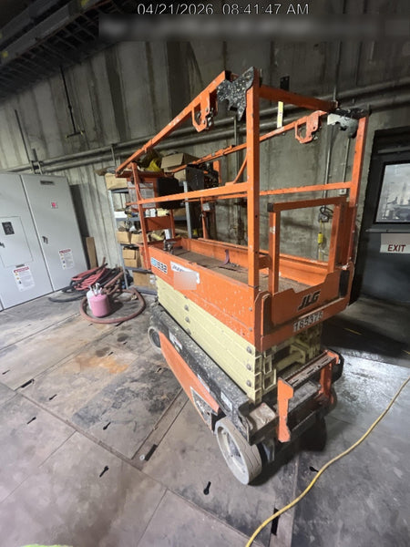 2021 JLG ES1932