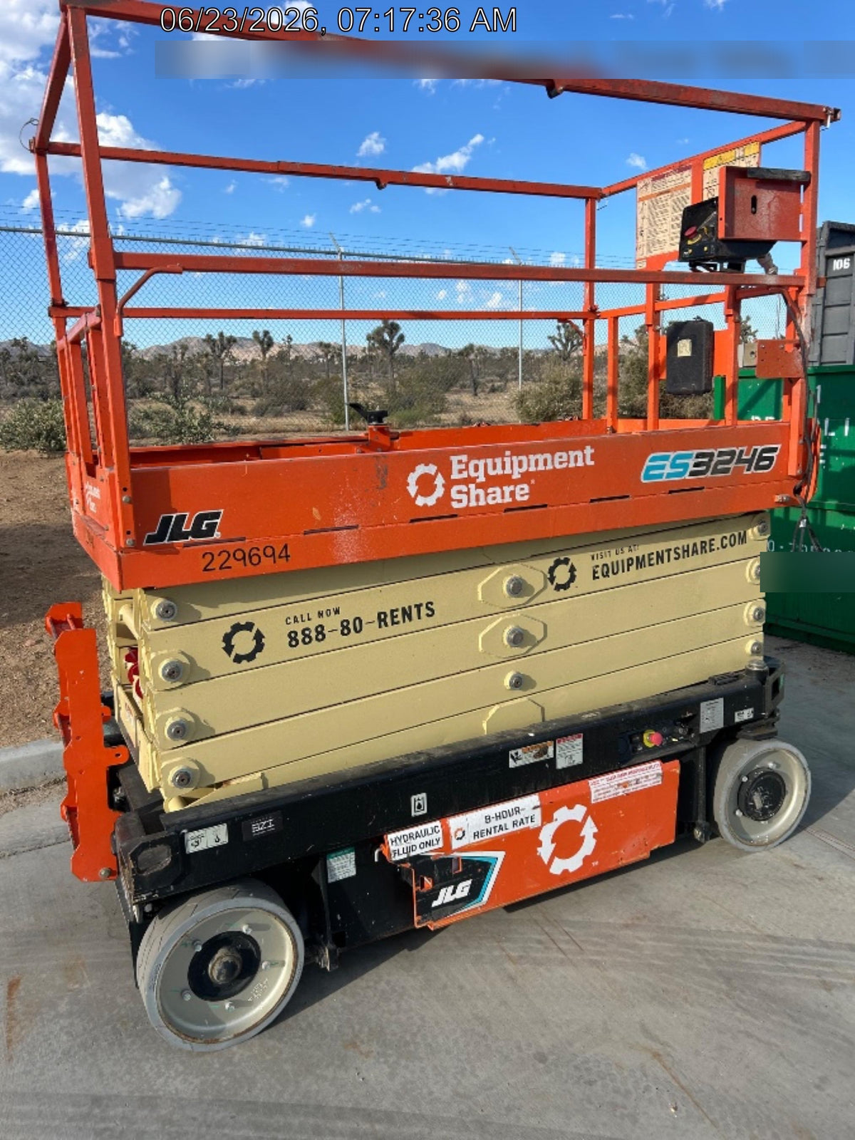 2022 JLG ES3246