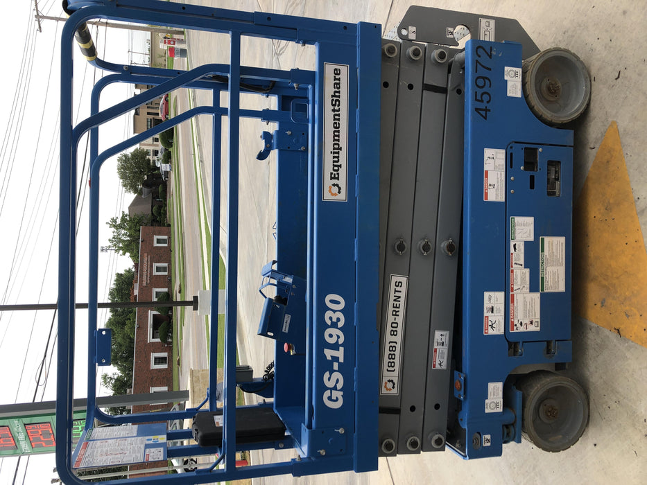 2019 Genie GS-1930 Fixed rails with chain Entry
