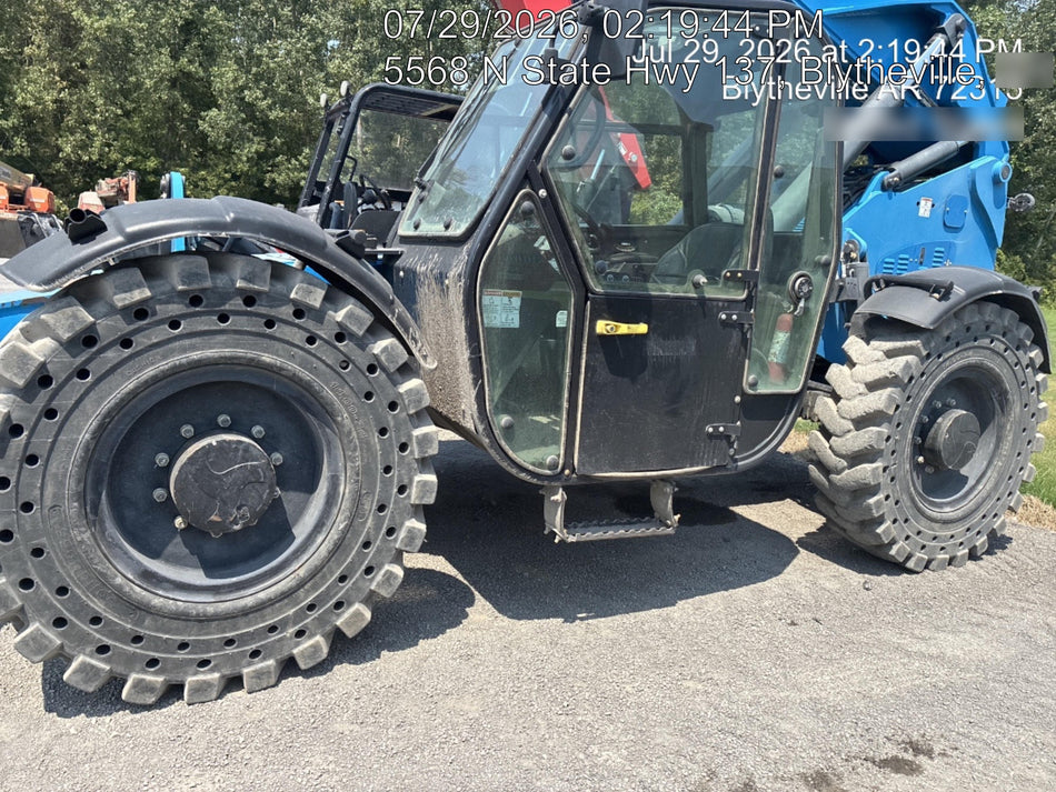 2018 Genie GTH-1056 Genie GTH-1056 w/Enclosed Cab w/HVAC, Work Lights, Solid Tires, Beacon, 60" Carriage and Forks