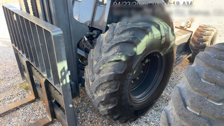 2023 CASE 588H