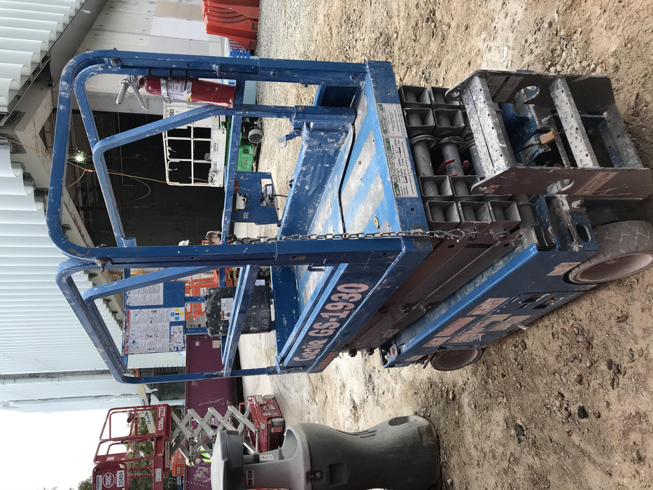 2017 Genie GS-1930 Genie GS-1930 Lift w/Fixed Rail and Chain Entry