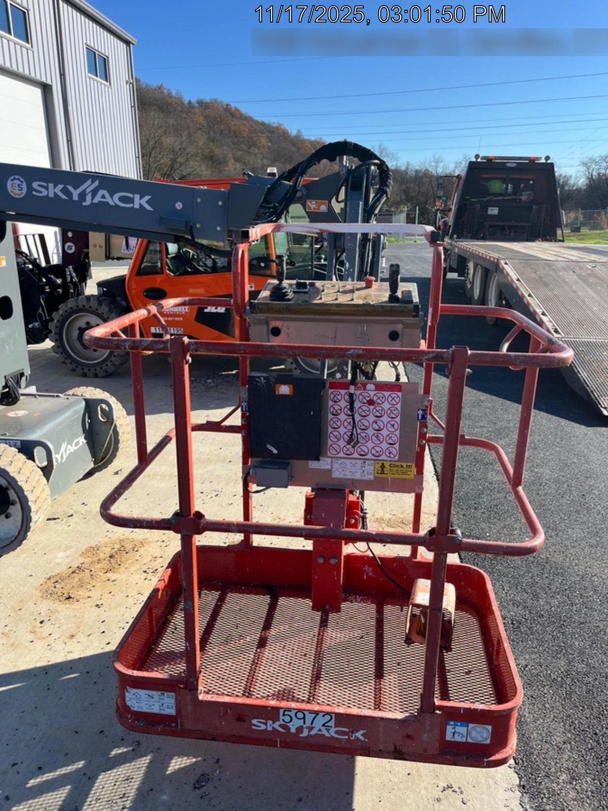 2017 SKYJACK SJ30 AJE