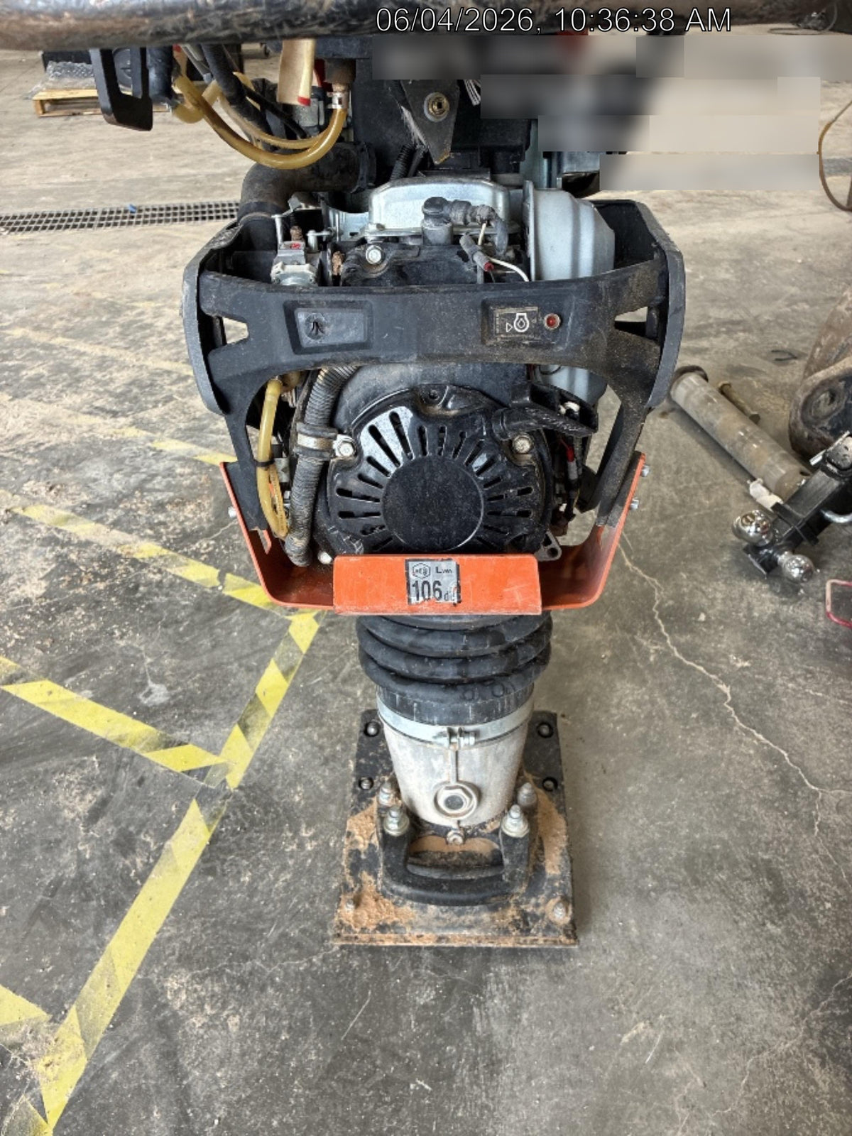 2025 HUSQVARNA LT6005