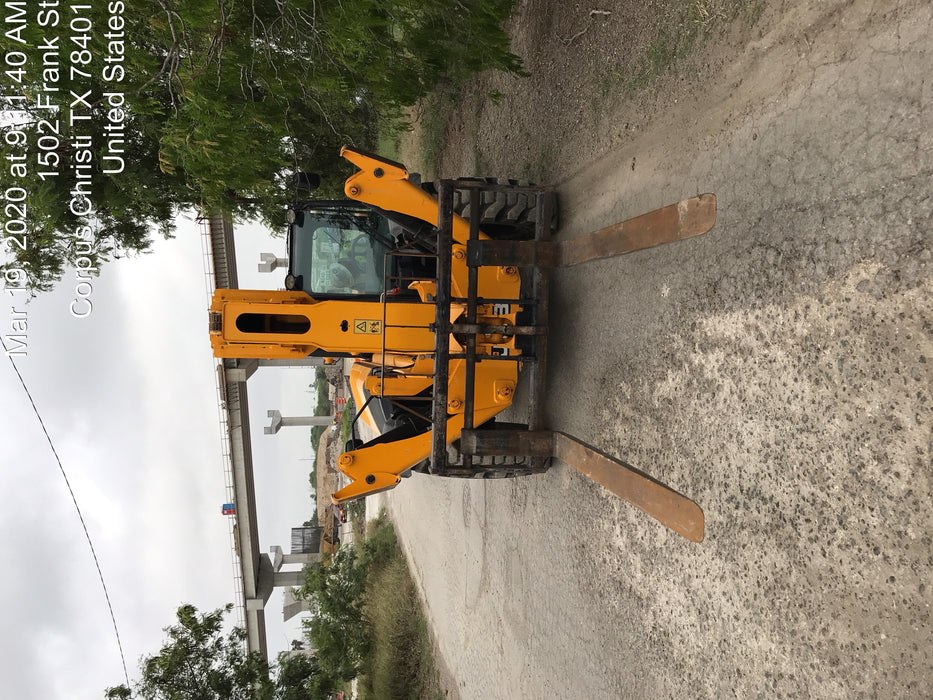 2019 JCB 512-56 109 HP w/CAB/HVAC, Beacon, Aux Hydraulics, Worklights, Solid Tires w/60" Carriage/Forks