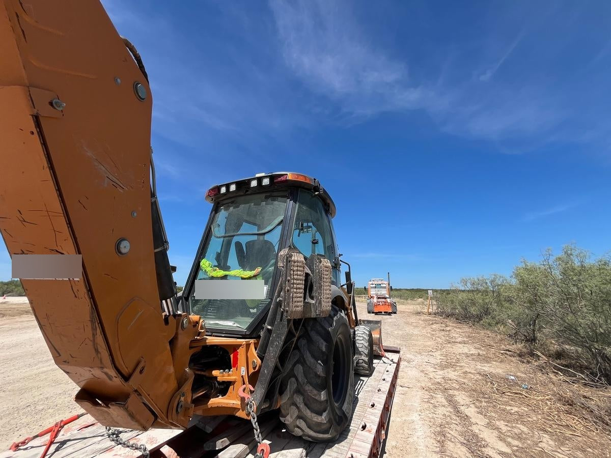 2022 CASE 580N EP - Extendable Backhoe