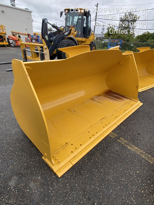 2025 JOHN DEERE 3 cu yd Wheel Loader Bucket - John Deere
