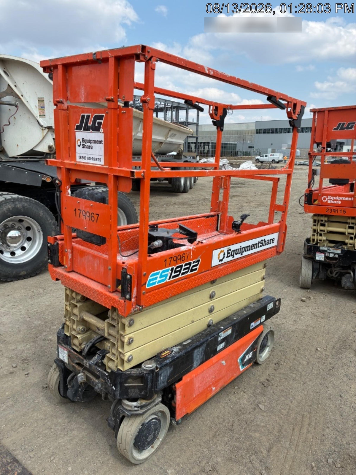 2021 JLG ES1932