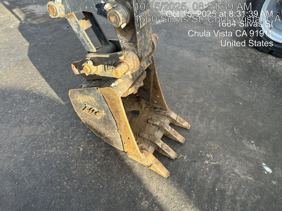 2025 TAKEUCHI 18" HD Bucket - Takeuchi