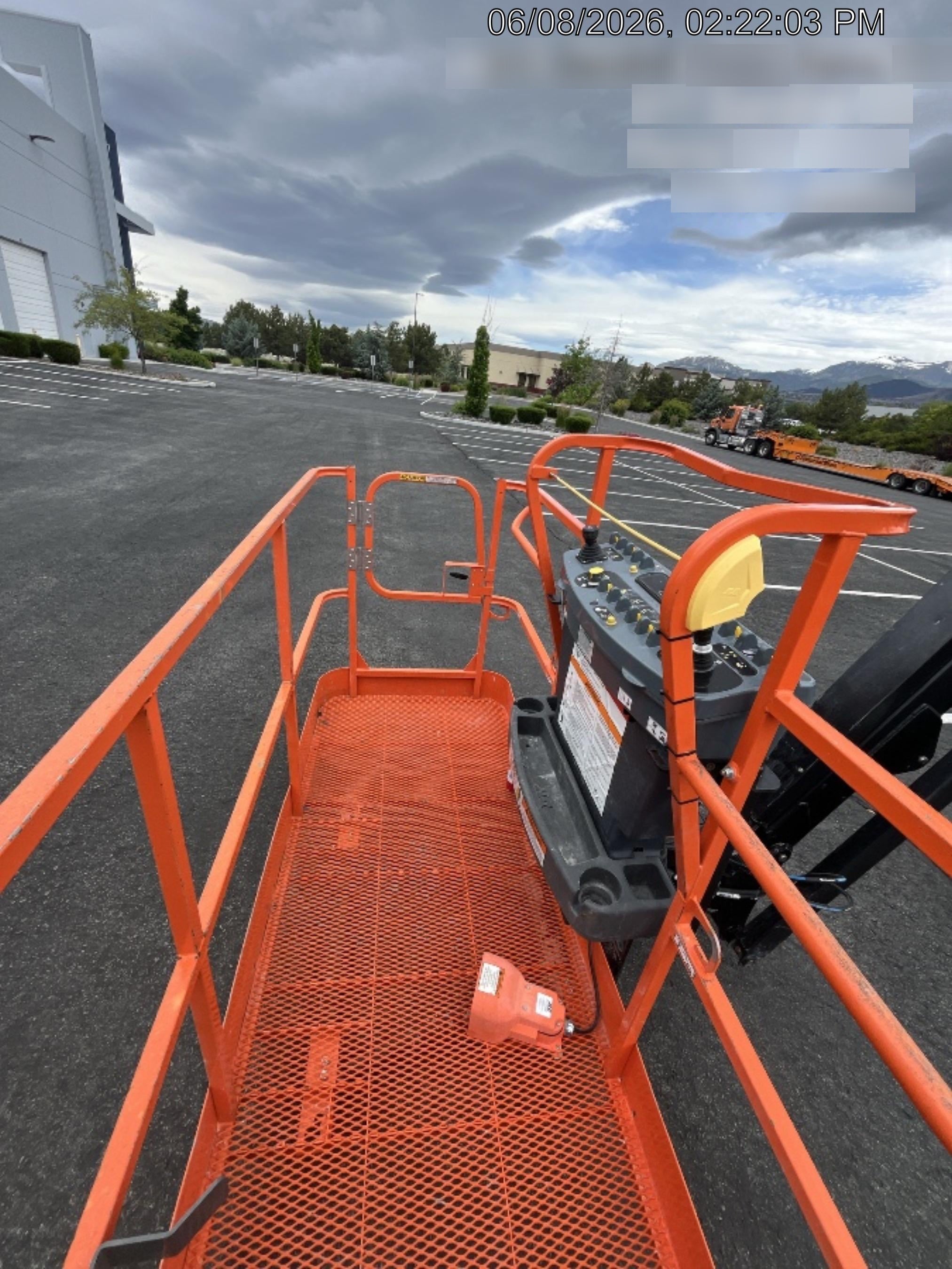 2025 JLG 660SJ