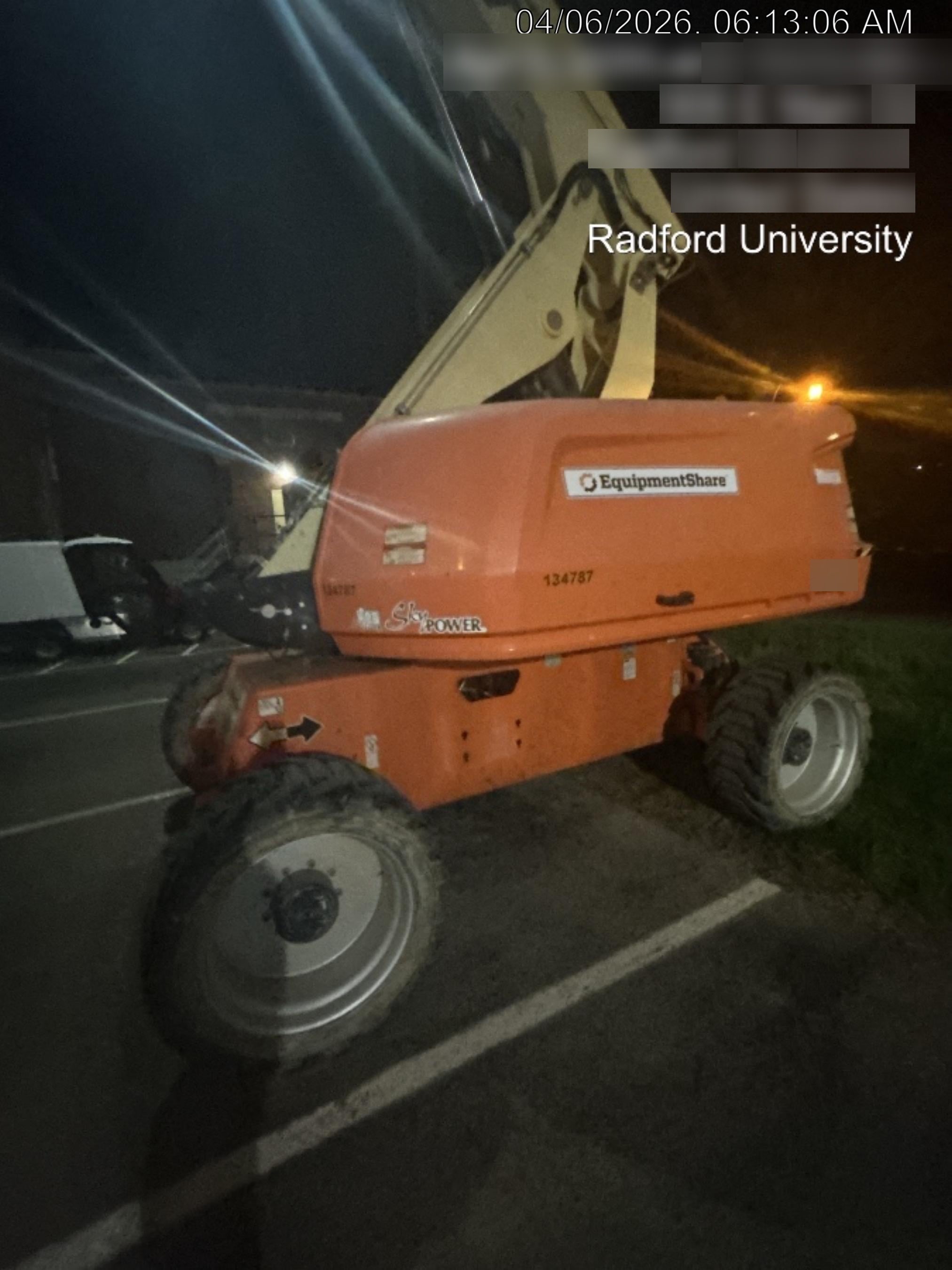 2021 JLG 600S