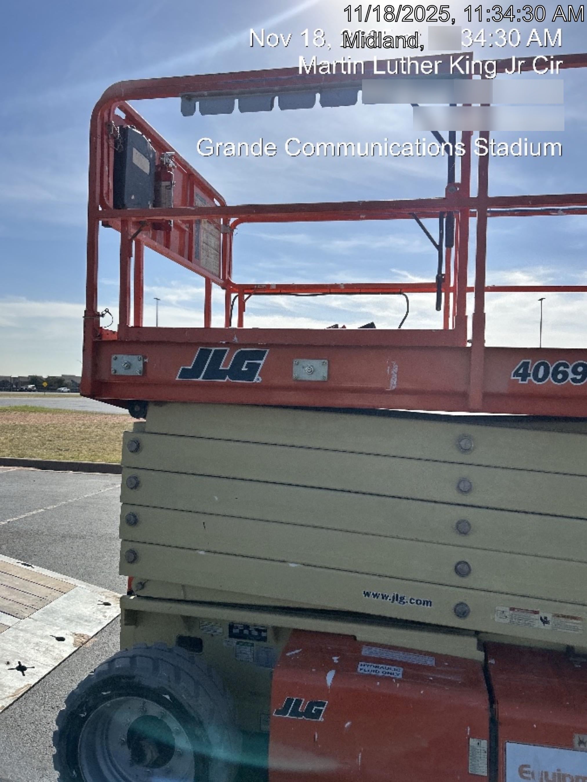 2019 JLG 4069LE