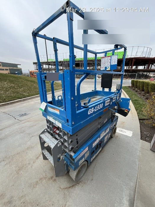 2020 Genie GS-1930 Solid Non Marking Tires, Beacon, Folding rails with half height swing gate