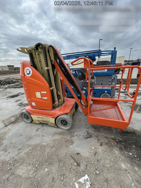 2022 JLG 26E