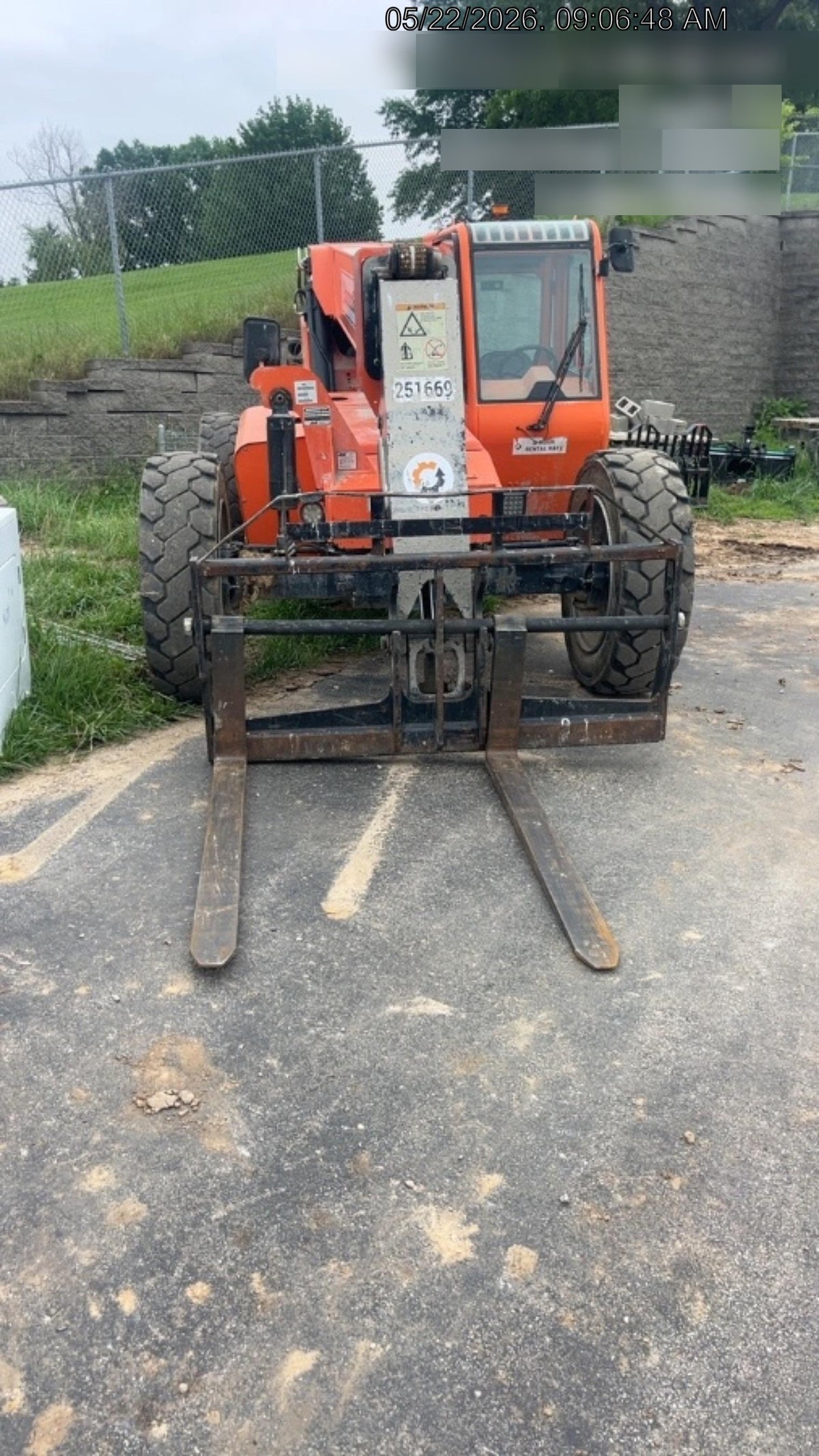 2022 SKYTRAK 8042