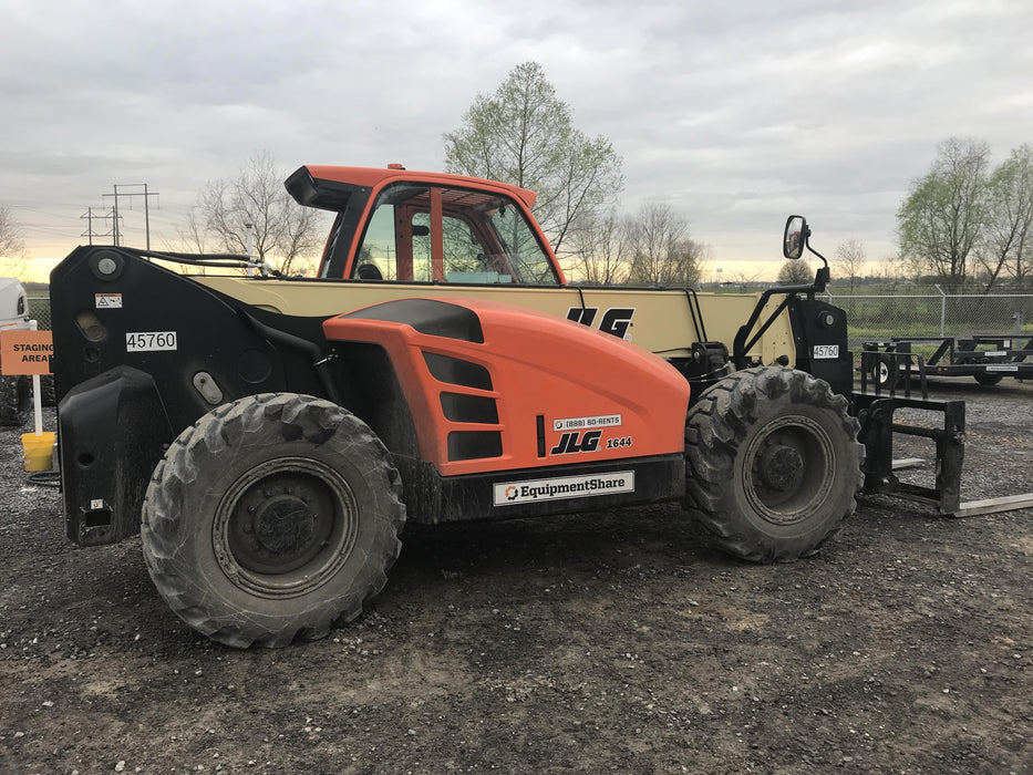 2019 JLG 1644