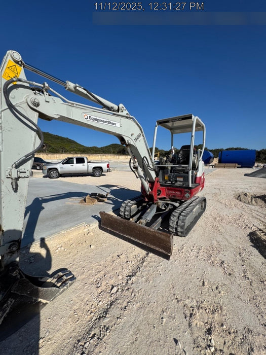 2021 TAKEUCHI TB235-2R