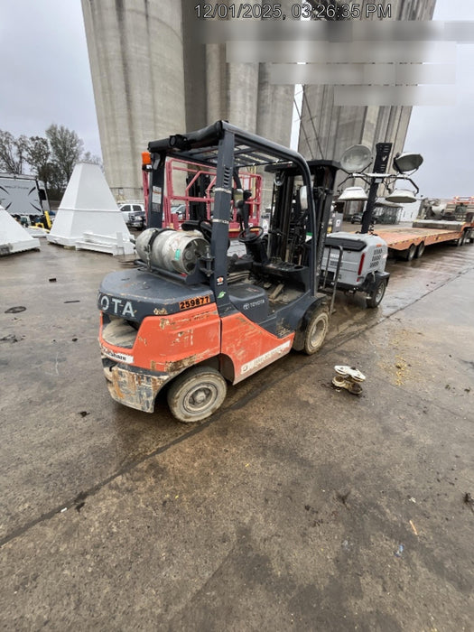 2022 TOYOTA 50-8FGU25