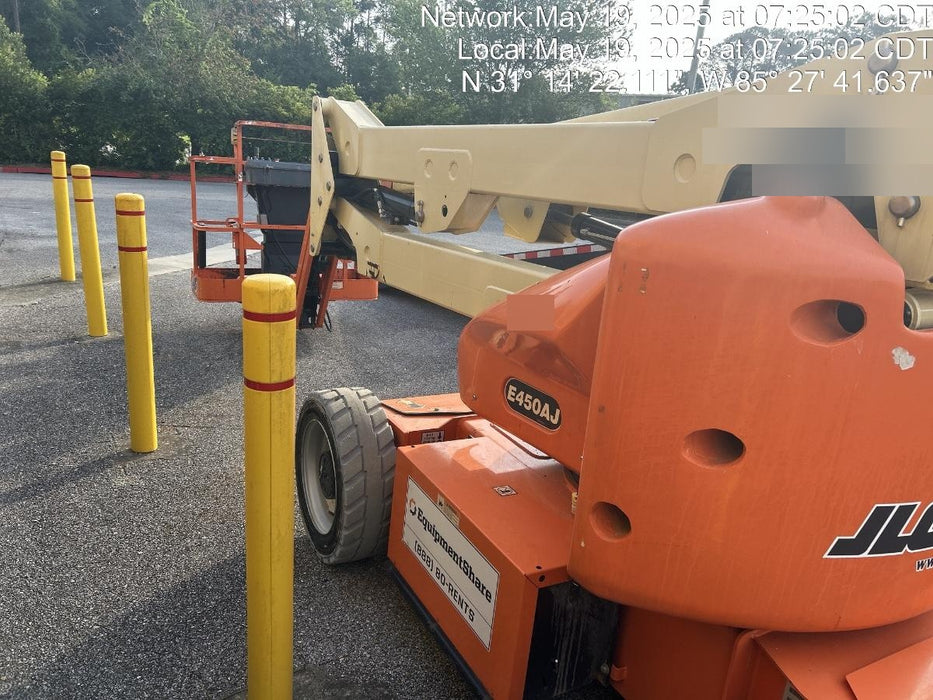2019 JLG E450AJ