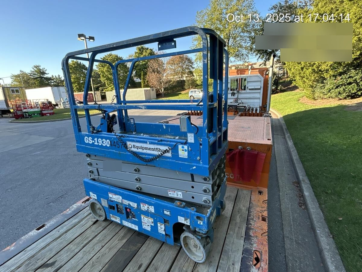 2019 Genie GS-1930 Fixed rails with chain Entry