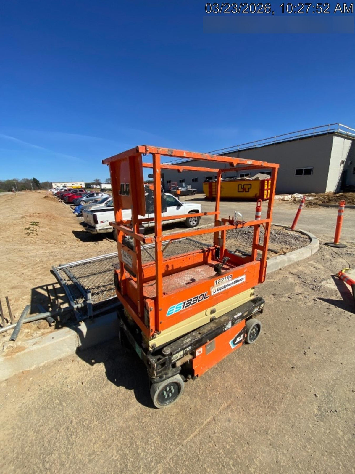 2021 JLG ES1330L