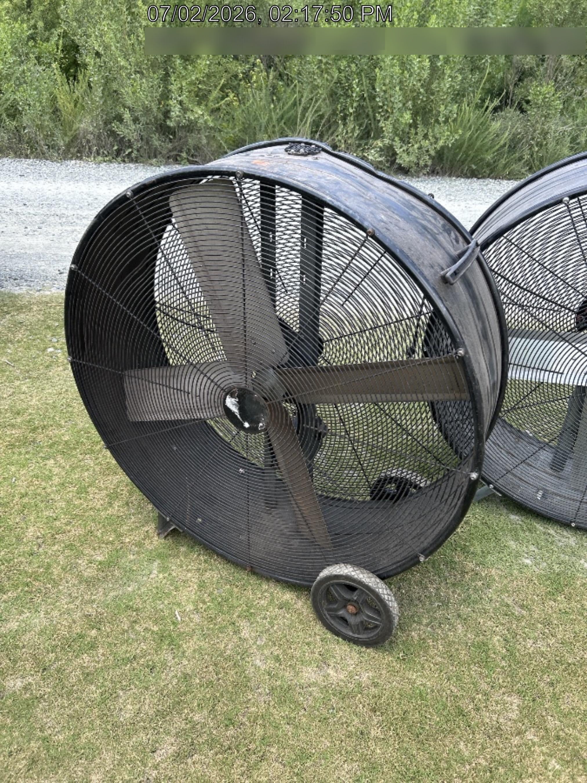 2022 COMMERCIAL ELECTRIC 42" BD Barrel Fan