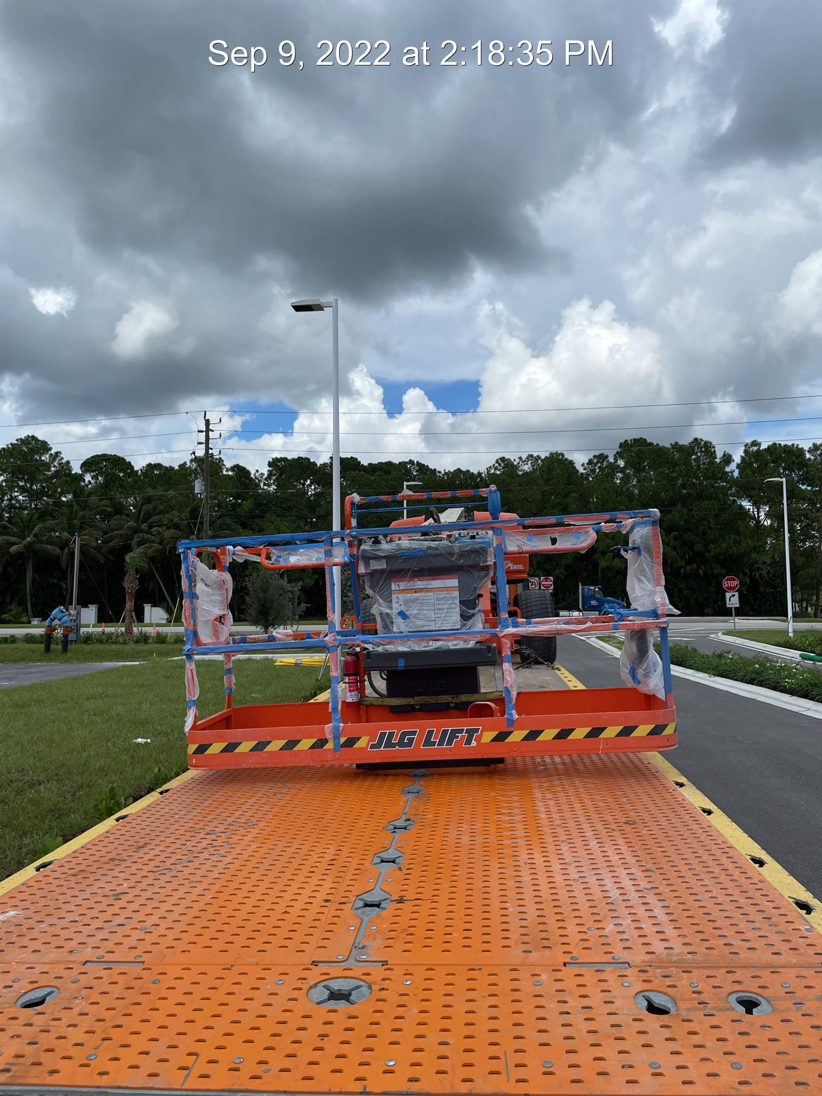2022 JLG 660SJ