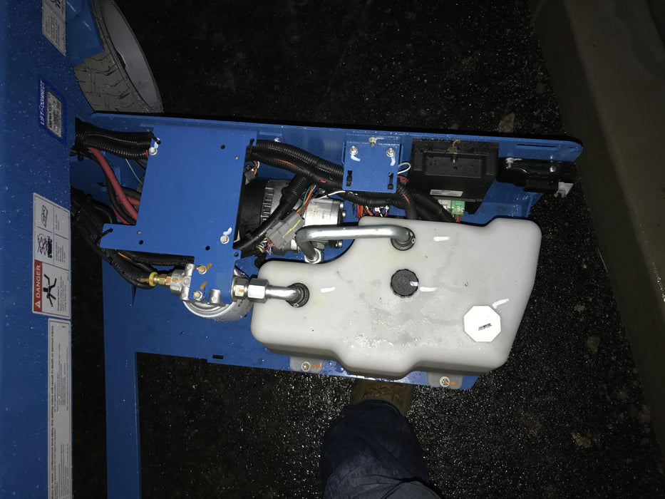 2019 Genie GS-1930 Half Height Swing Gate, 800W Inverter