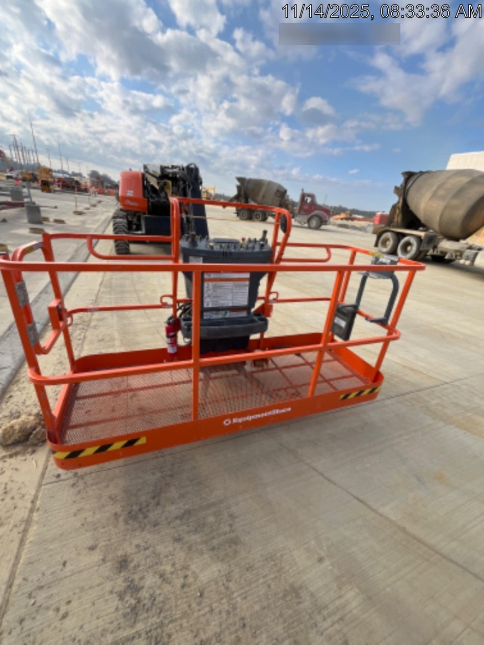 2025 JLG 660SJ