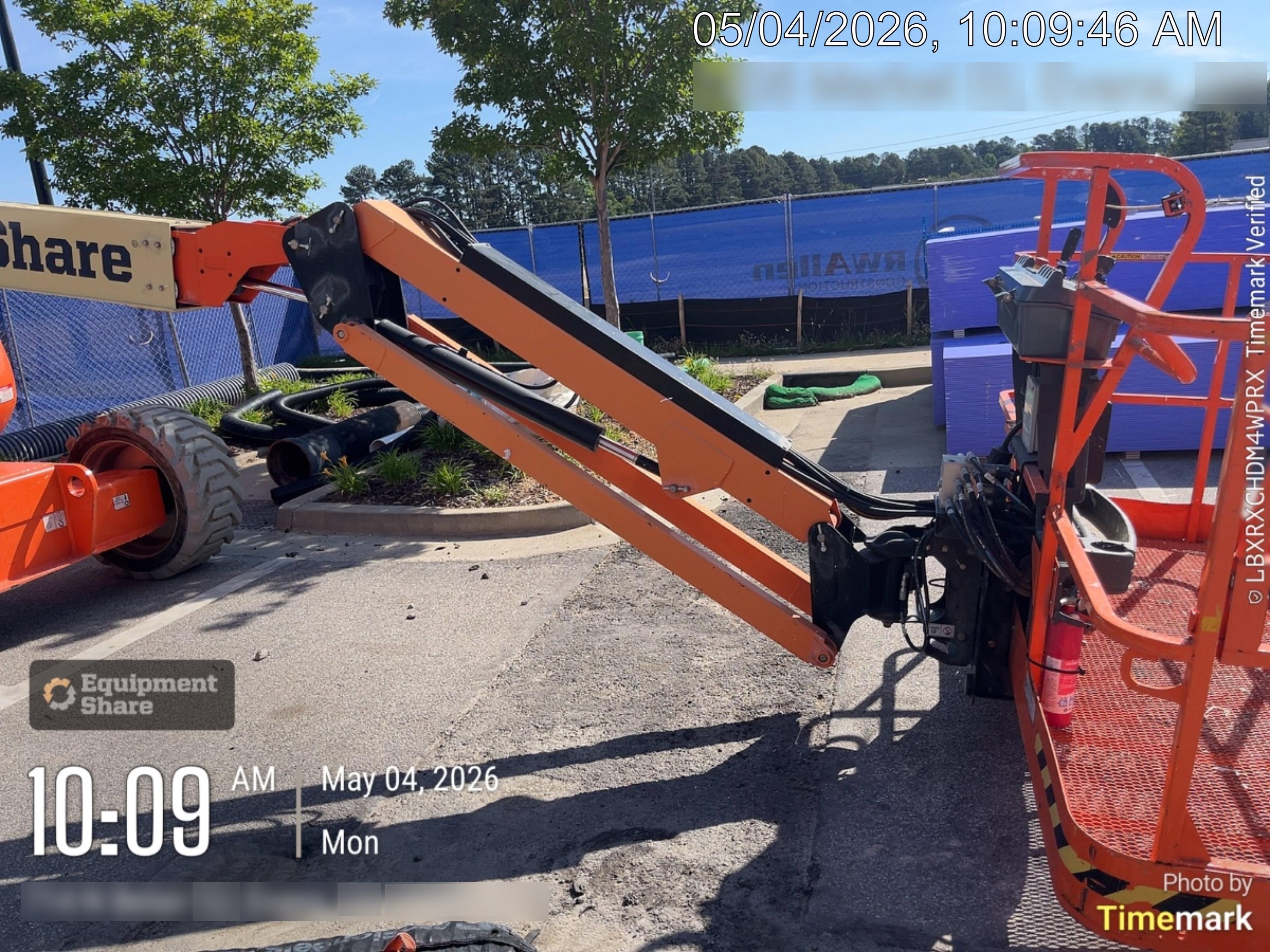 2023 JLG 600AJ