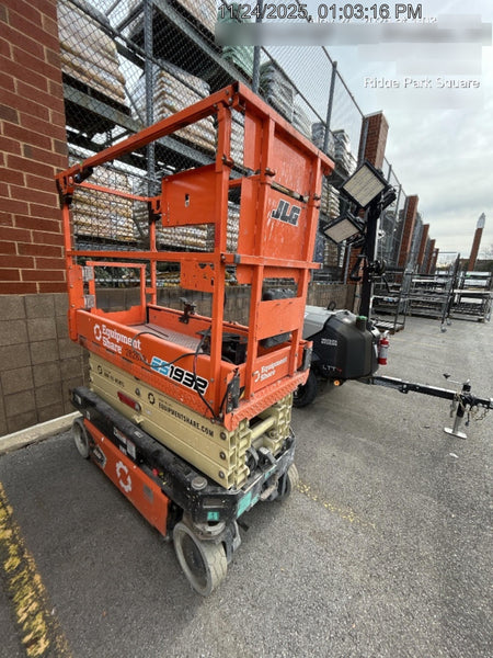 2022 JLG ES1932