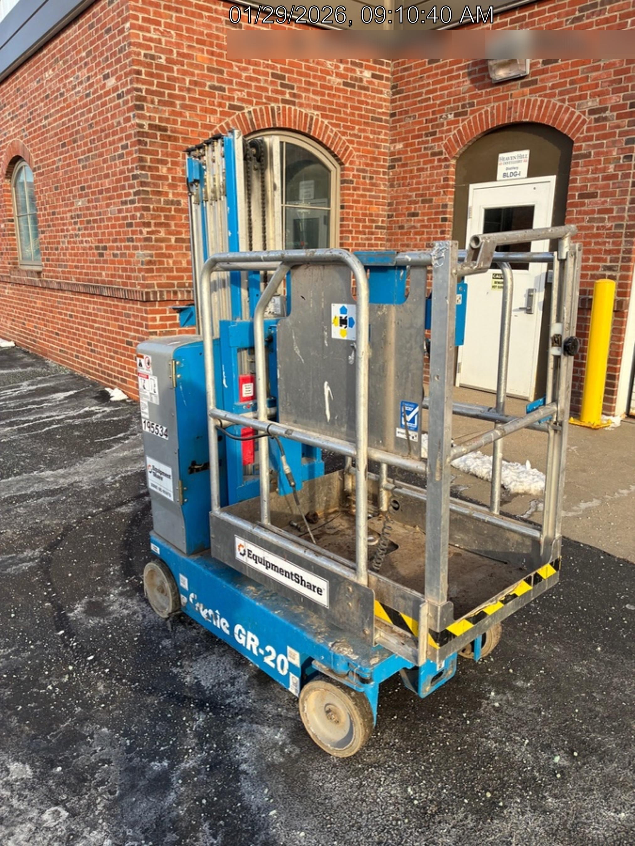 2021 GENIE GR-20