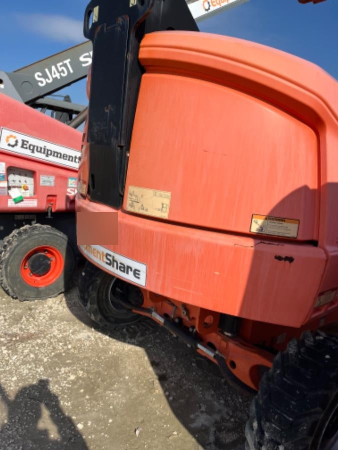 2019 JLG 400S
